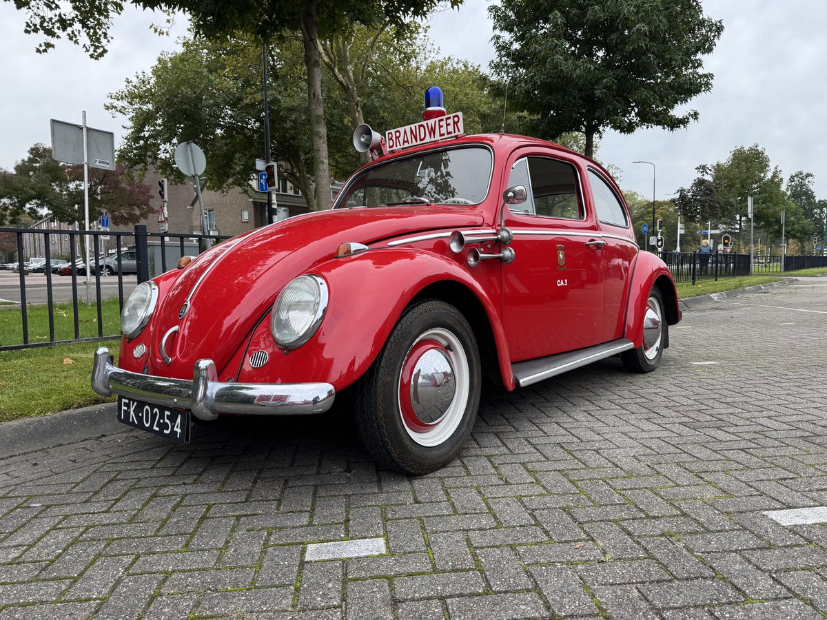 gm_hans's tweet photo. Vandaag Veiligheidsdag van de Gemeente Rijswijk bij de brandweerkazerne Rijswijk. Mooie bijdrage van politie, handhaving, pandbrigade en Historisch Brandweermaterieel. #brandweer https://t.co/Su64ZI9FdA