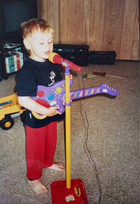 5SOSBrazil's tweet image. 🛝🧸✨ Dia das Crianças ✨🧸🛝