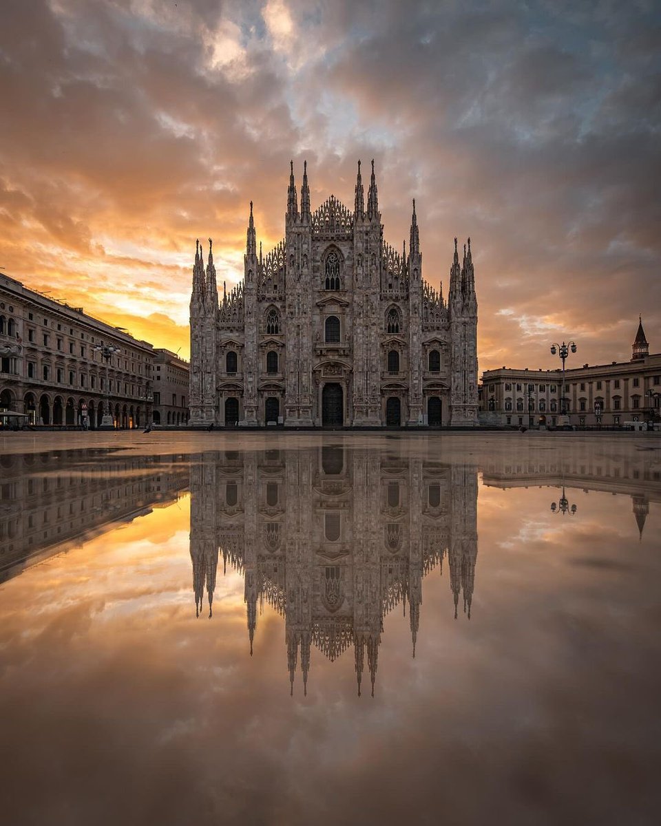 archi_tradition's tweet photo. Milan Cathedral, Italy 🇮🇹 
📸:@donamtykl_ https://t.co/UjfyUoRfBC