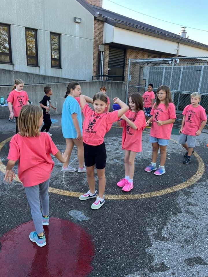 Eric Blankenship (@mistabscience) on Twitter photo What an amazing Olympic themed field day. Our 5th grade did an amazing job leading each station. <a href="/StephensElemKY/">Stephens Elementary KY</a> What an amazing Olympic themed field day. Our 5th grade did an amazing job leading each station. <a href="/StephensElemKY/">Stephens Elementary KY</a>