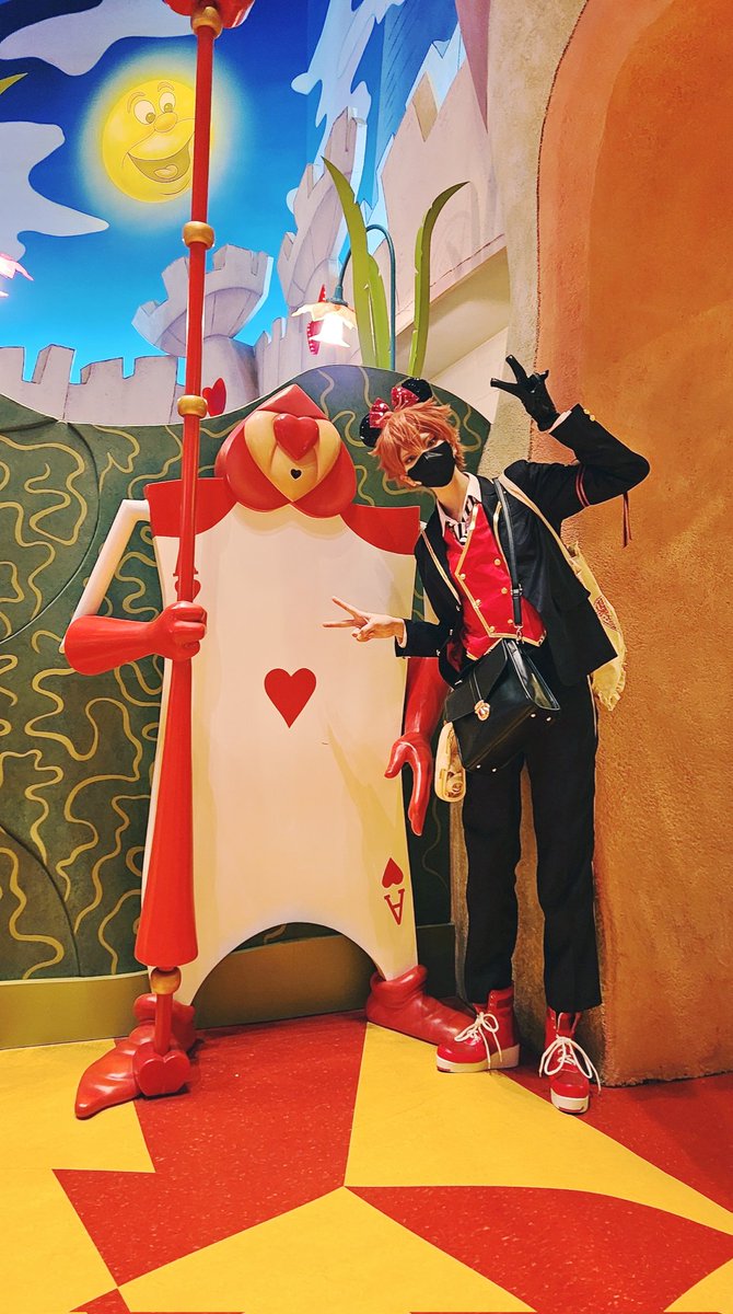 _o0mrh's tweet photo. ⚠cosplay  twst 🪞🏰♥

キャストさんや寮長に撮っていただいたエースくん❣️
たくさんありがとうございました！✨

#Dハロツイステ  
#Dハロ仮装2024  #Dハロ仮装 https://t.co/SqKVqxyDtt