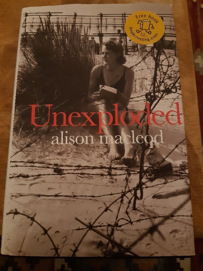 FionaMNT's tweet image. Book 37: Unexploded, by Alison MacLeod.
Brighton 1940: the threat of invasion looms and Geoffrey is put in charge of an enemy alien internment camp. Fear and distrust throw his family into turmoil. Well written, interesting angle. 
#2024reads
#BookTwitter
#booktwt
#Books
#Reading