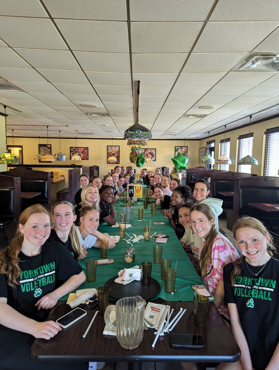 YVBTigers's tweet photo. We ended fall break with a pickleball tournament, dinner and speed dating! So much fun! https://t.co/m4elr1WE8Z