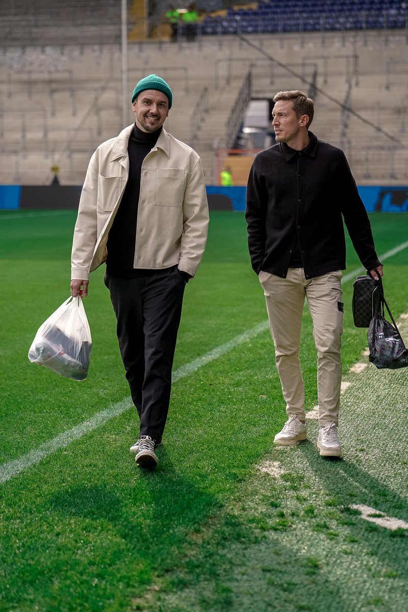 arminia's tweet image. Der erste Blick auf die heutigen Spieler! 📸👀

#immerdabei