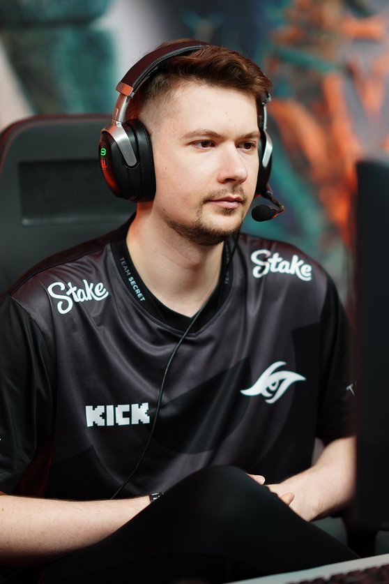 teamsecret's tweet photo. the President is back
top 4 secured for Puppey π
#SecretDota @Stake https://t.co/H5UPtLN9Oa