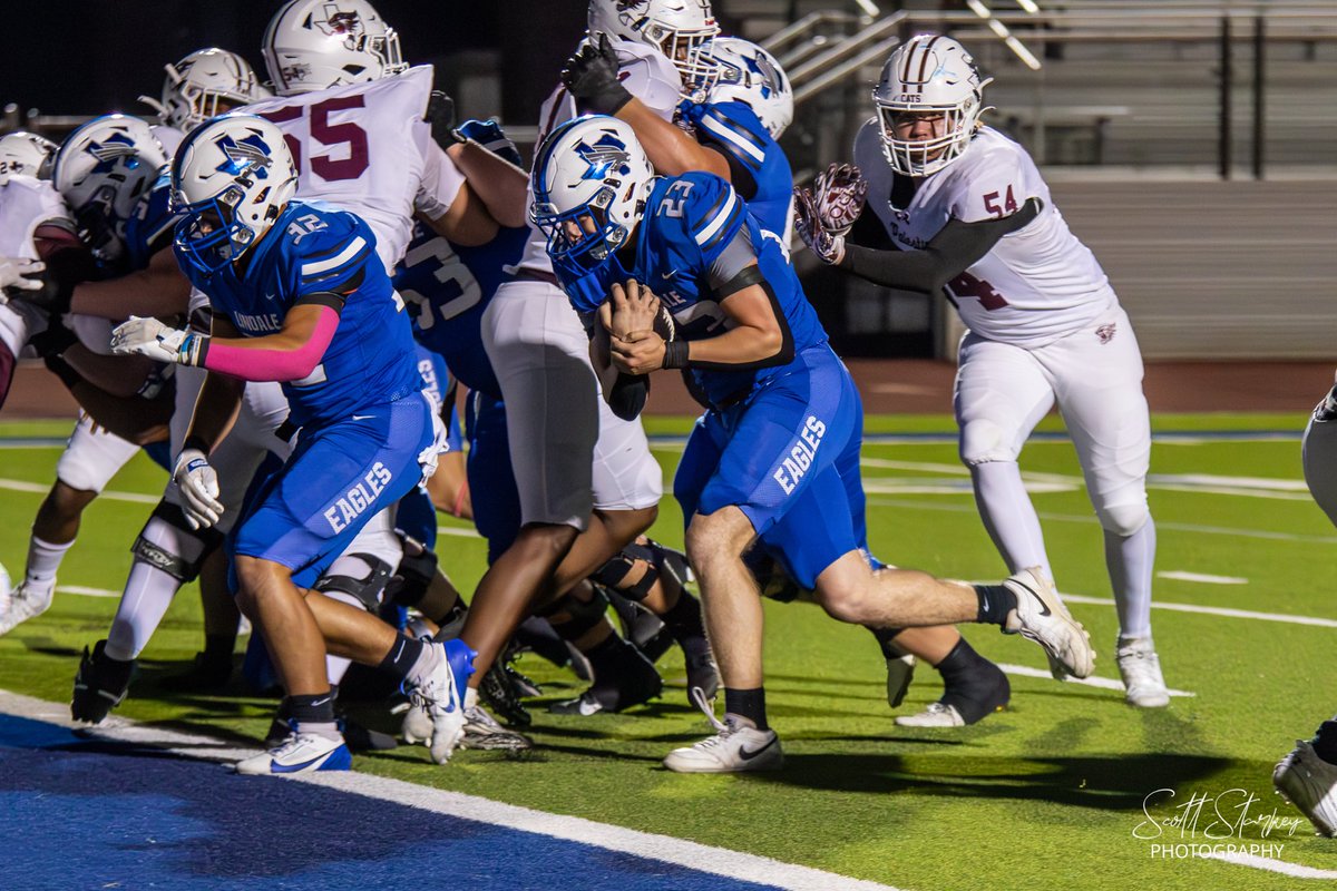geekknot's tweet image. Scenes from a football game. 

Palestine at Lindale

Lindale wins 47-14