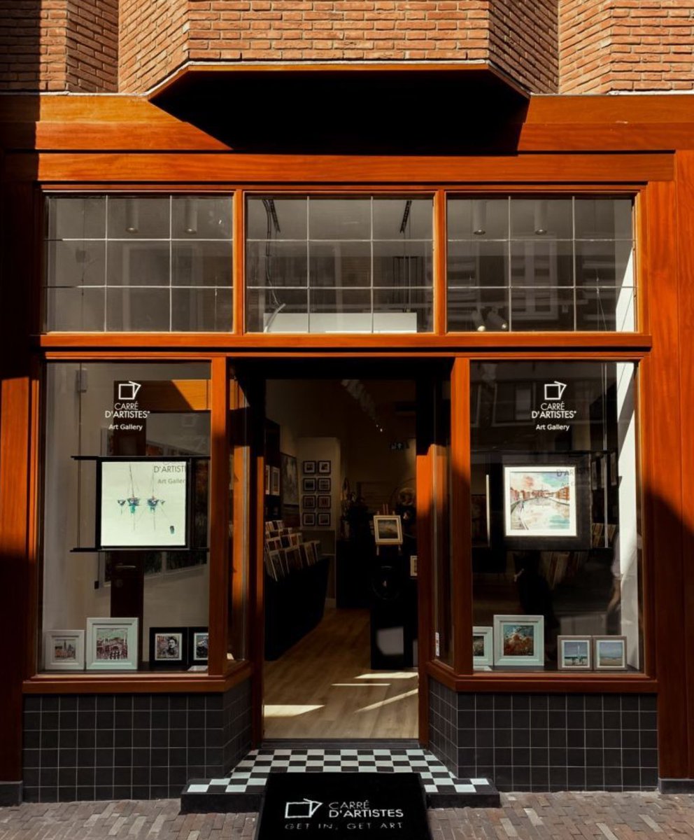 Check out this stunning new gallery by <a href="/carredartistes/">Carré d'artistes</a> in Haarlem, NL 🇳🇱! 
Their 4th location, designed to attract foot traffic, makes art accessible for everyone. Interested ? Explore their franchise opportunities! 
📧contact@franchise.biz
 #FranchiseOpportunities #Art #Retail