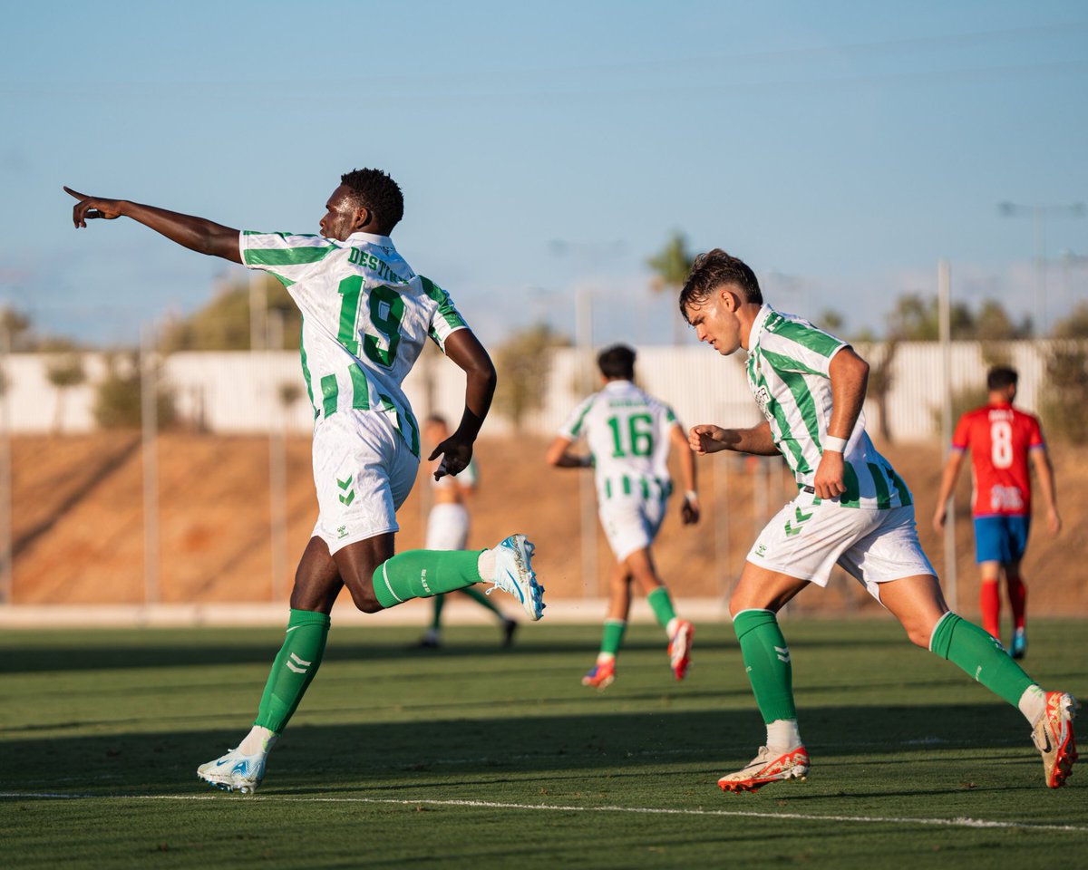 ¡Tarde de #BetisDeportivo! 📺📻

Te esperamos desde las 17:30h en <a href="/RTVBetis/">Real Betis RTV</a> con el partido de nuestro filial 🆚️ <a href="/AD_Alcorcon/">A.D. Alcorcón</a> ⚽️💚

🎙 <a href="/JulioRamosMon/">Julio Ramos</a> y <a href="/alexferj_/">Alejandro Fernández</a>

➡️ realbetisbalompie.es/rtvbetis/direc…