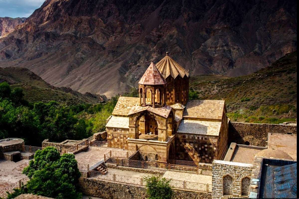 DrStrangetwit's tweet image. Iran has over 650 churches, 200 fire temples and almost 50 synagogues.
Some of the churches and monasteries of #Iran, which has an active #Christian community of around a million people (and is amongst the most rapidly increasing in the world, despite the ruling regime)
1. Stโฆ