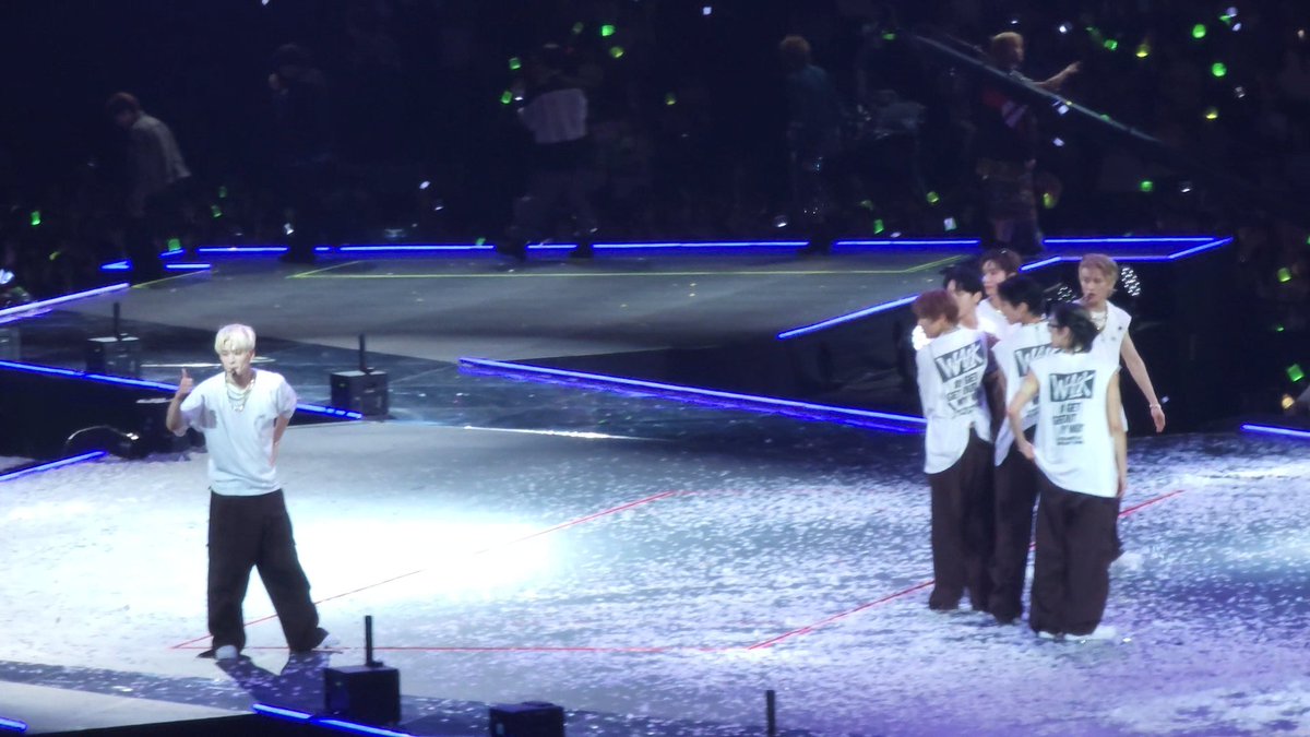 NCT20RESONANCE's tweet image. this 127 &amp;amp; JAEHYUN photo 😭 urichil

... what if i cri 🥺