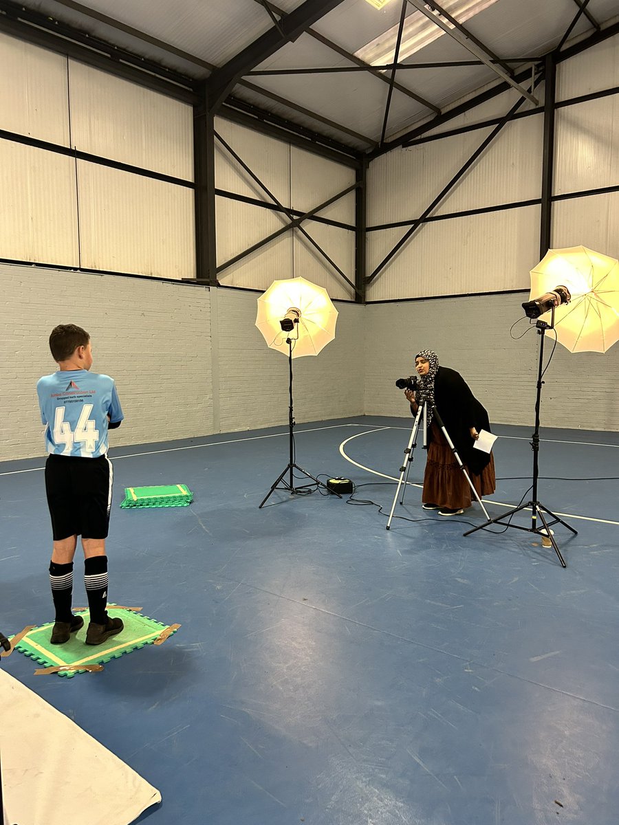 ChampionShotz's tweet photo. Great shoot day at @HessleRangers 

#sportsphotography #teamphotography #football https://t.co/qQ9PuFx0qm