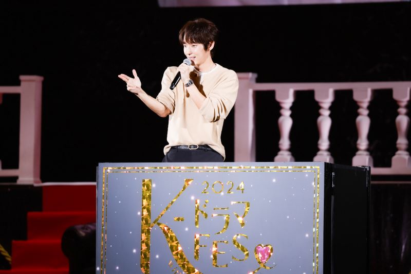 Kkorepo's tweet photo. 「イベントレポ」#オク・テギョン（#２PM）（「#ヴィンチェンツォ」） &amp; #イ・ジュンギ（「#悪の花」）が登場!! 『K-ドラマフェス2024 with Studio Dragon』 開催！（オフィシャルレポート）
##イジュンギ
🔗https://t.co/VgtcEq1OYg https://t.co/rvKaXooC93