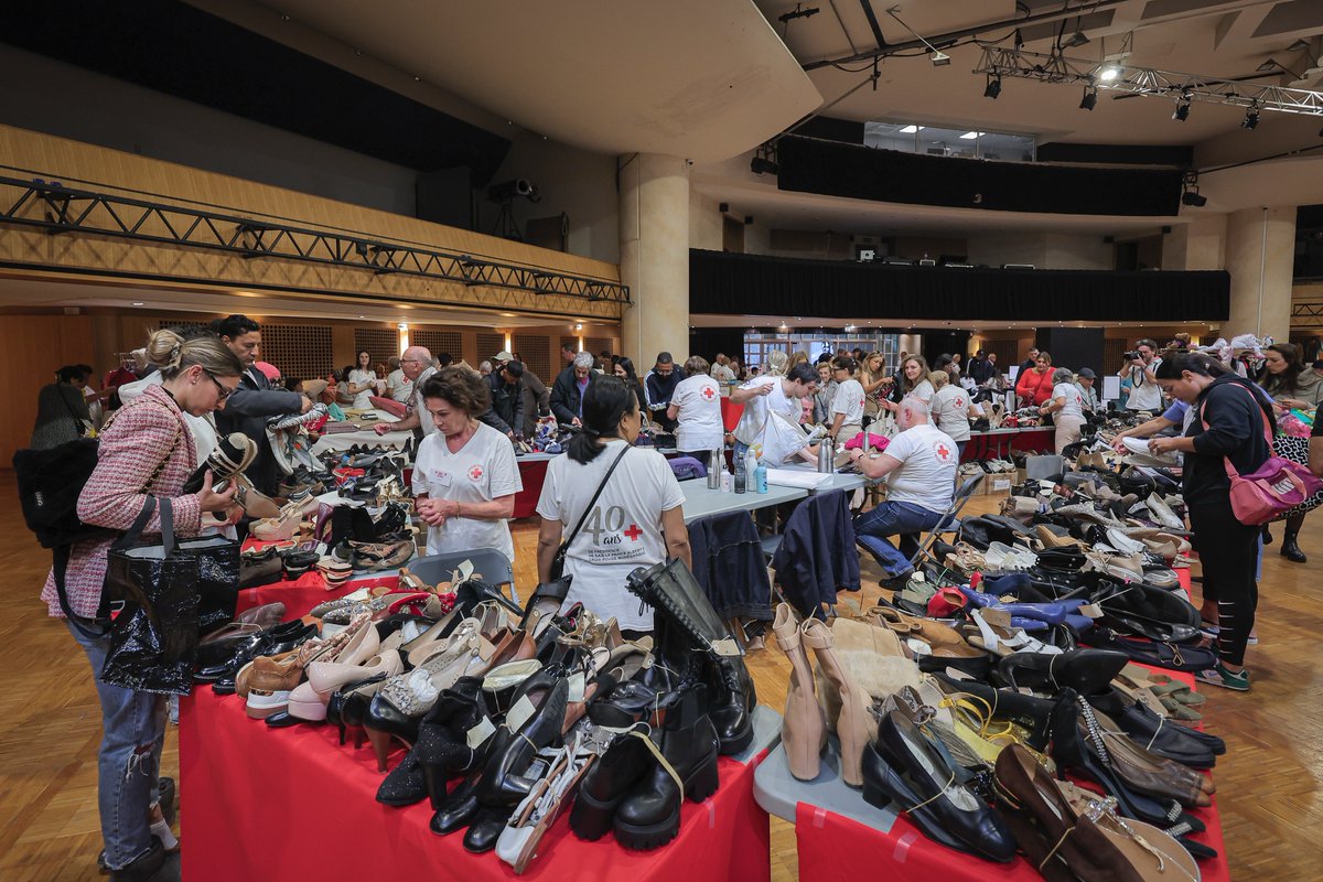 Monaco Info (@monaco__info) on Twitter photo La Grande Braderie de la <a href="/croixrougemc/">Croix-Rouge monégasque</a> se déroule actuellement à l'espace Léo Ferré jusqu'à 18h.
✔ L'événement célèbre sa 20ème édition !
Nous recevrons ce soir dans notre JT en tant qu'invitée la Responsable de l'Organisation de la braderie, Annick Giraudy
© Dir Com S.Danna La Grande Braderie de la <a href="/croixrougemc/">Croix-Rouge monégasque</a> se déroule actuellement à l'espace Léo Ferré jusqu'à 18h.
✔ L'événement célèbre sa 20ème édition !
Nous recevrons ce soir dans notre JT en tant qu'invitée la Responsable de l'Organisation de la braderie, Annick Giraudy
© Dir Com S.Danna