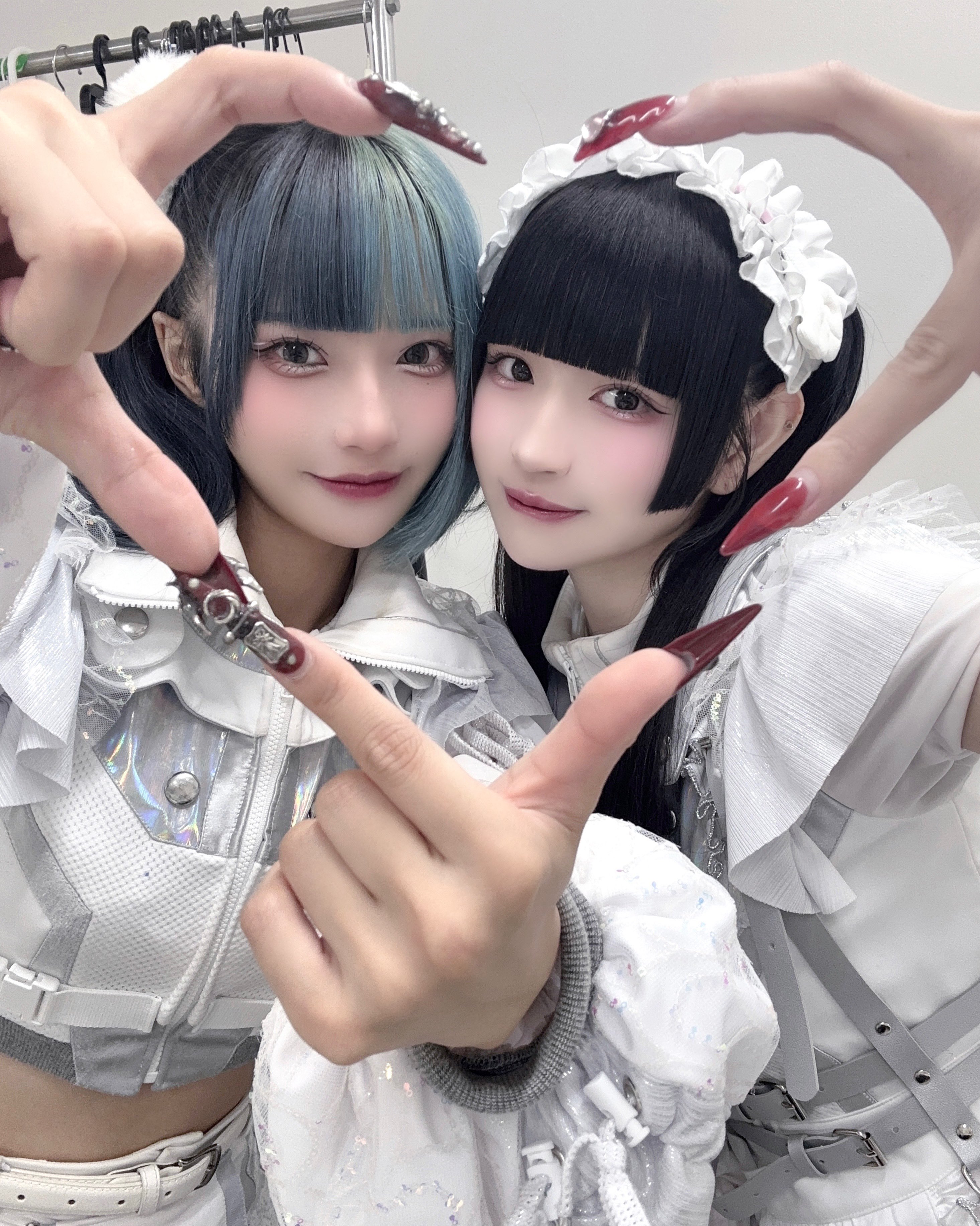 CATEGORY twinpale | heroinesofficialgood's STORE