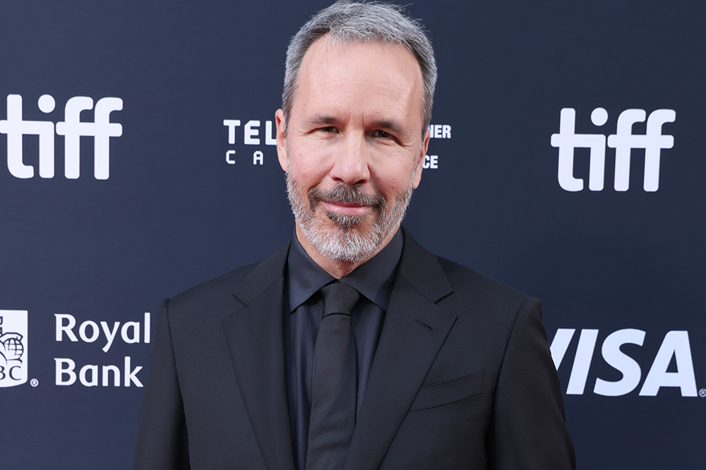 Variety's tweet image. #Dune2 director Denis Villeneuve said each shot of the film's epic sandworm-riding scene took "sometimes half a day, sometimes a day, sometimes a week."

"The way I wanted to approach this, I didn’t want to compromise,” he said. variety.com/2024/film/fest…