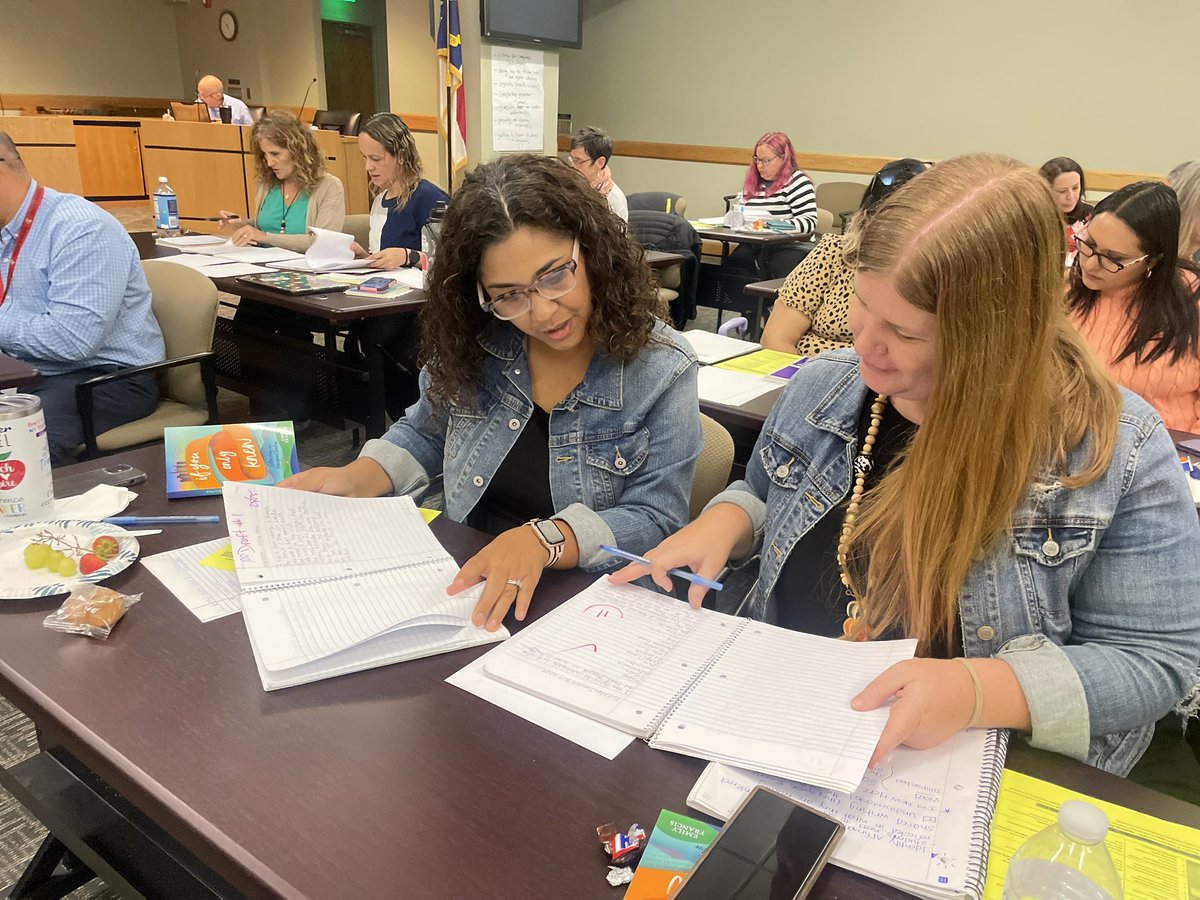 emilyfranESL's tweet photo. This week, I provided a PD in Sampson Co Schools and ESL teachers analyzed my former students notebooks. 

It blew their mind how my newcomers grew as writers with sketching, sentence stems, shared writing, model writing, peer feedback, conferencing with teacher….etc 

Intentionally TEACHING writing!! #PD4uAndMe