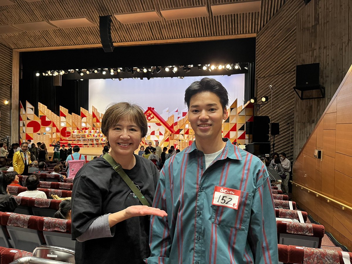 noosphy's tweet photo. 母に少しは恩返しできたかな〜
最高に楽しかったです！応援に来てくださった方ありがとうございました！本戦出場の皆さん明日は思いっきり楽しんでくださいね！

#のど自慢 #豊岡 https://t.co/y8UgAz2VC2