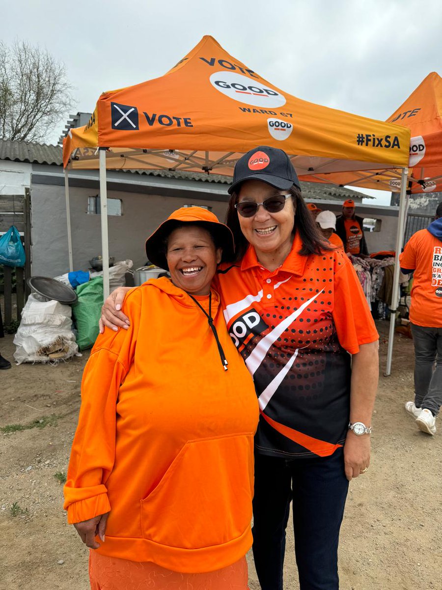 ForGoodZA's tweet photo. Aunty Pat is not afraid to get her hands dirty.
Today she helped make a big Potjie for our volunteers and canvassers to say thank you!
GOOD Leader @PatriciaDeLille and GOOD SG @brettherron leading by example.

#votegood #votepopo #thankyou #georgewesterncape #weskaap #stopthesuffering