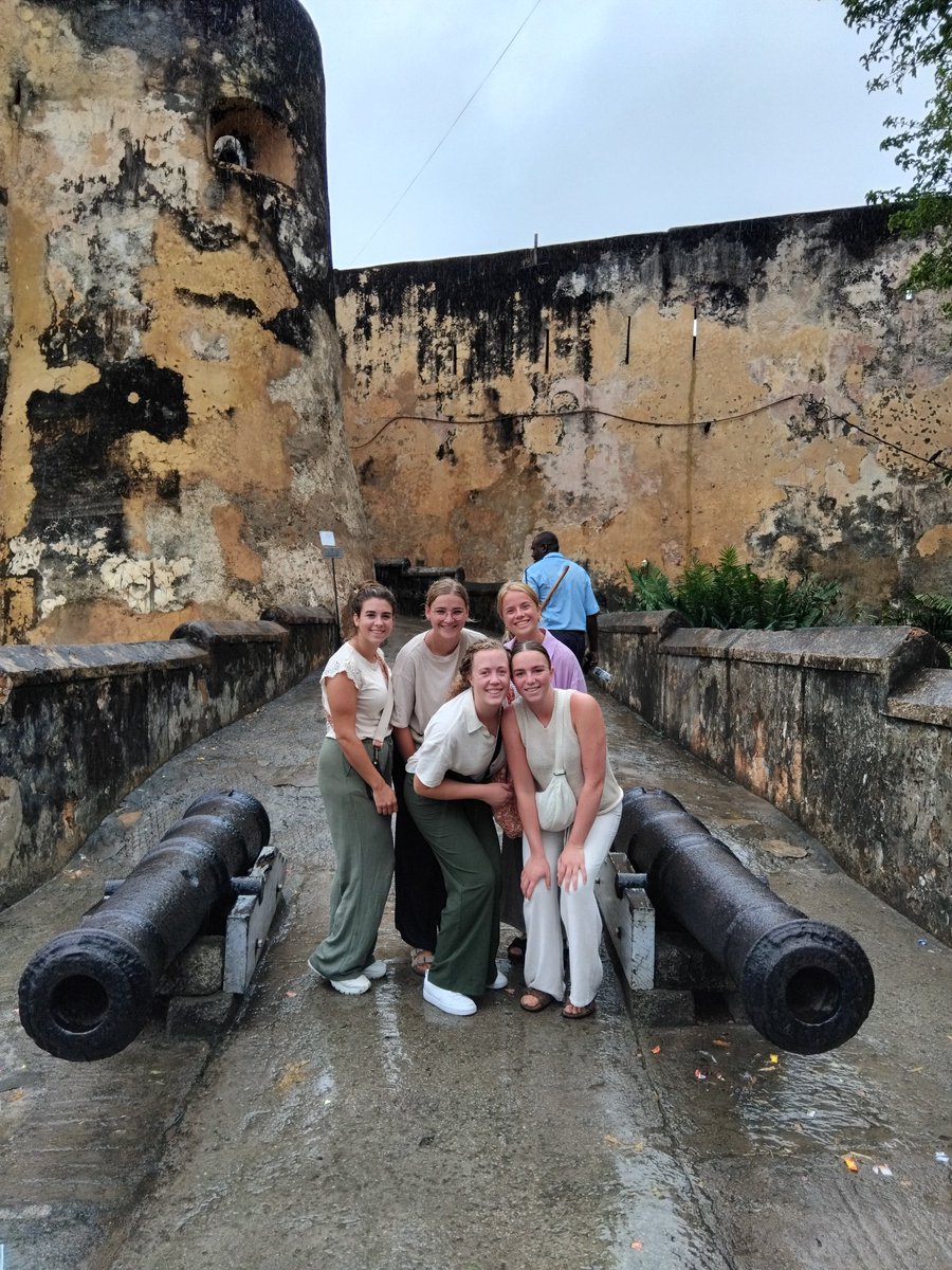 mweshralph's tweet photo. Todays ๐ด๐ด๐ด city tour went on well with little showers here n there โ๏ธโค๏ธโฎ๏ธ #tembeake #historyinthemaking #ExploreMore with #creationsteppahexpeditions https://t.co/WpDdu6tqwQ