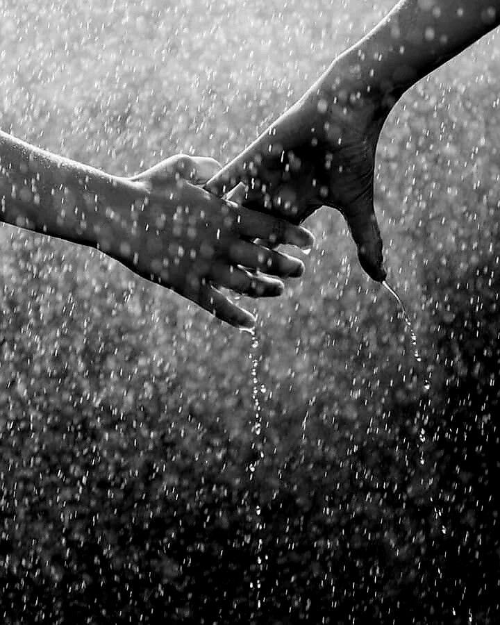NFTVILL's tweet photo. Name:"The Last Request.
Who knows why the helplessness of this plea was written as comfort
If you exist, then come in the next world as my destiny"
https://t.co/Su0n6G4Aa3
#helpness #poem #hope #poetry #dream https://t.co/vpp8DKKqm0