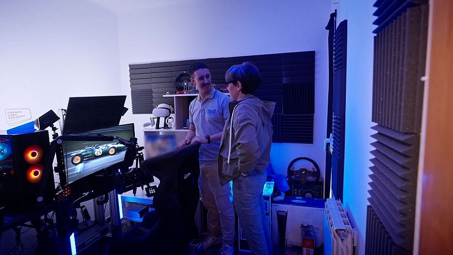 GeneracionD_es's tweet image. En #EnRouter, Thais Villas viaja a la comarca de #Bages para saber cómo se integran el ocio, la cultura y el entretenimiento con las nuevas tecnologías.

#GeneraciónD

📅 Este domingo 13 de octubre a las 14:10 h en @la2_tve y en @rtveplay.