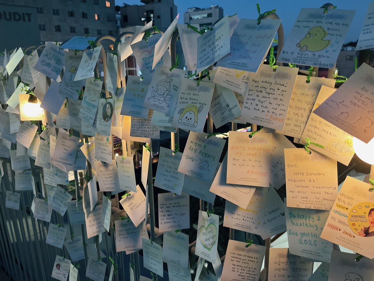 JiminGlobal's tweet photo. These letters are so beautiful and precious! We love you Jimin. 💗

HAPPY JIMTOBER https://t.co/0pIG4kk1Cz