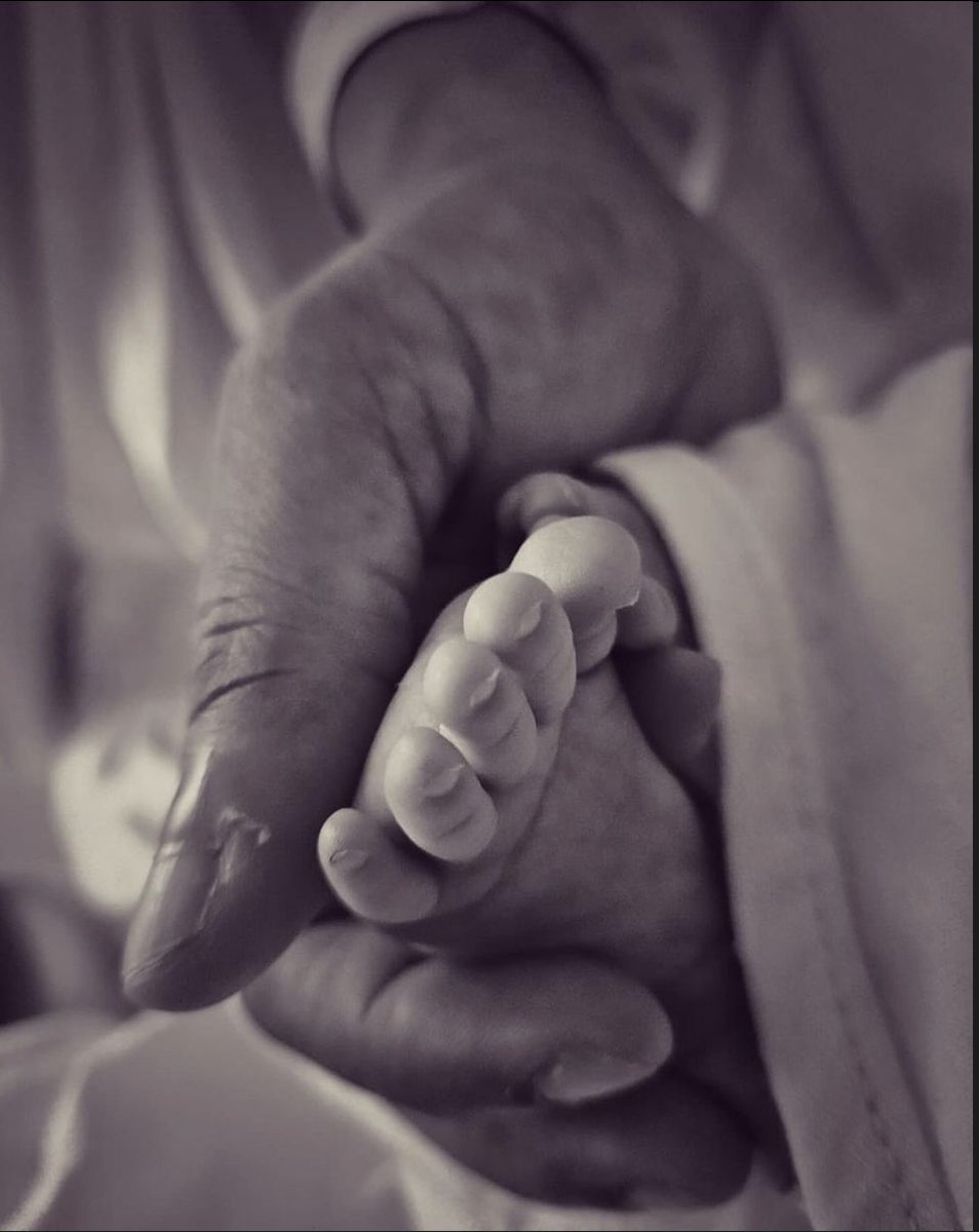 filmfare's tweet image. Congratulations are in order!

#MasabaGupta and #SatyadeepMishra announce the birth of their baby girl. 👧 

#News