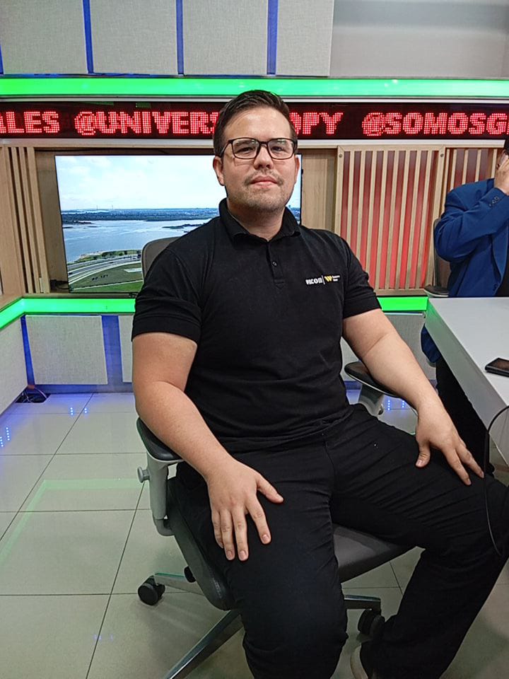 Universo970py's tweet photo. #EnEstudios | Hoy nos acompañan en 🤩 "El Crédito no es un monstruo, es tu mejor aliado": Manuel Grassi, CEO y Gerente General de Encom y Vinicius Tonidandel, Gerente Administrativo de Blascor.

▶️ Presenta: @bicsapy

📻#Universo970AM https://t.co/nx0Uld5DfU