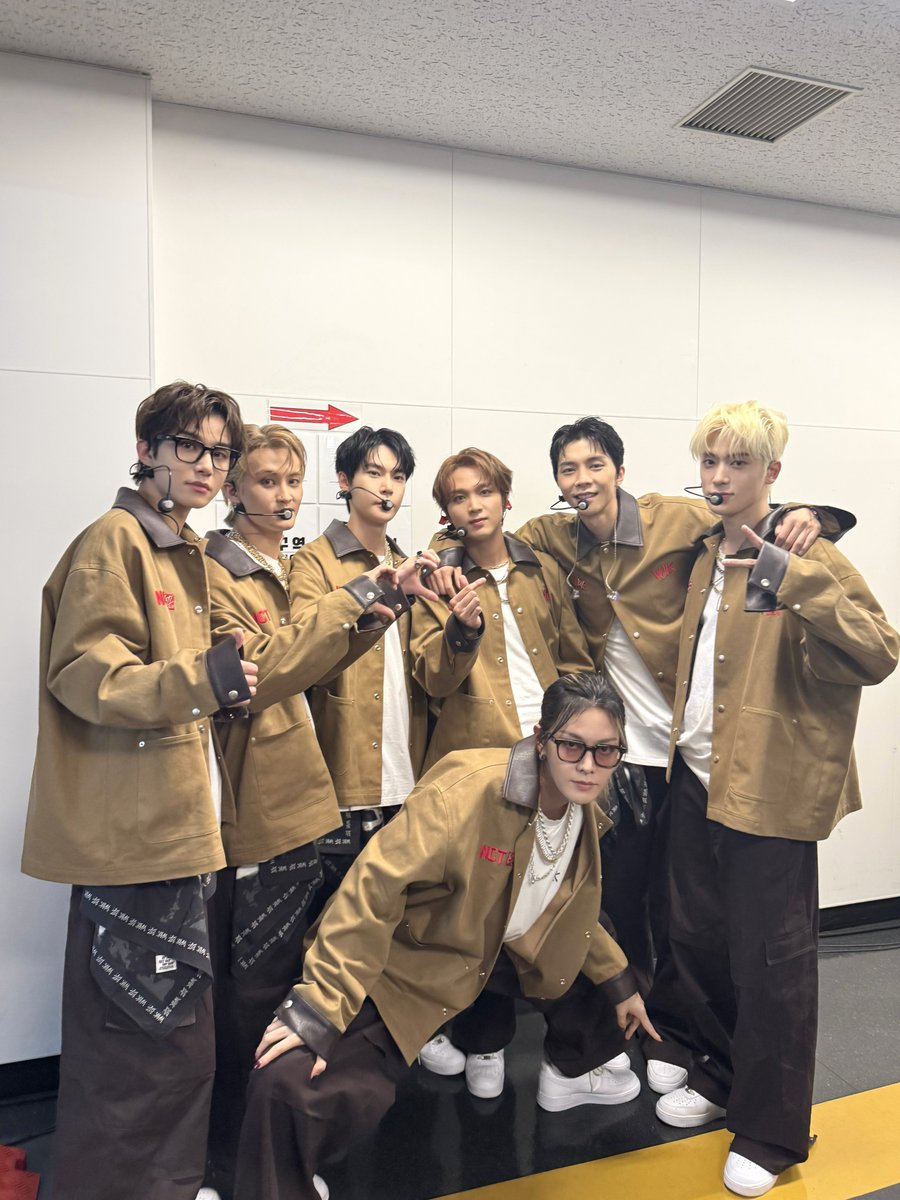 NCTsmtown_127's tweet image. ★。＼ Urichil 가자／。★

#NCT127 #NCT
#인기가요 #SBSINGALIVE2024