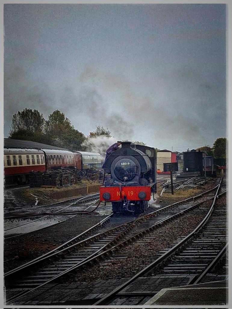 Out enjoying my geekiness. 
#trains #trainspotting #steam