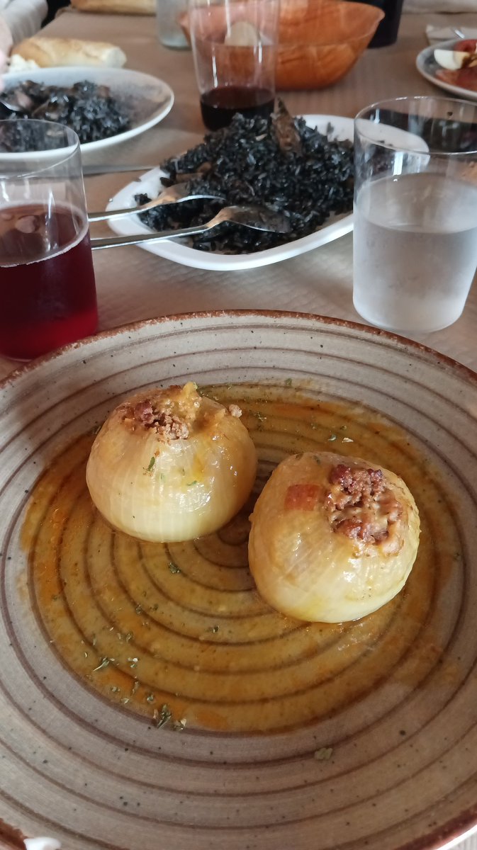 Sandra956090's tweet photo. !! A comer !! Ñam Ñam 😋 #CebollasRellenas #RolloDeBonito https://t.co/8jvWKu5PNv