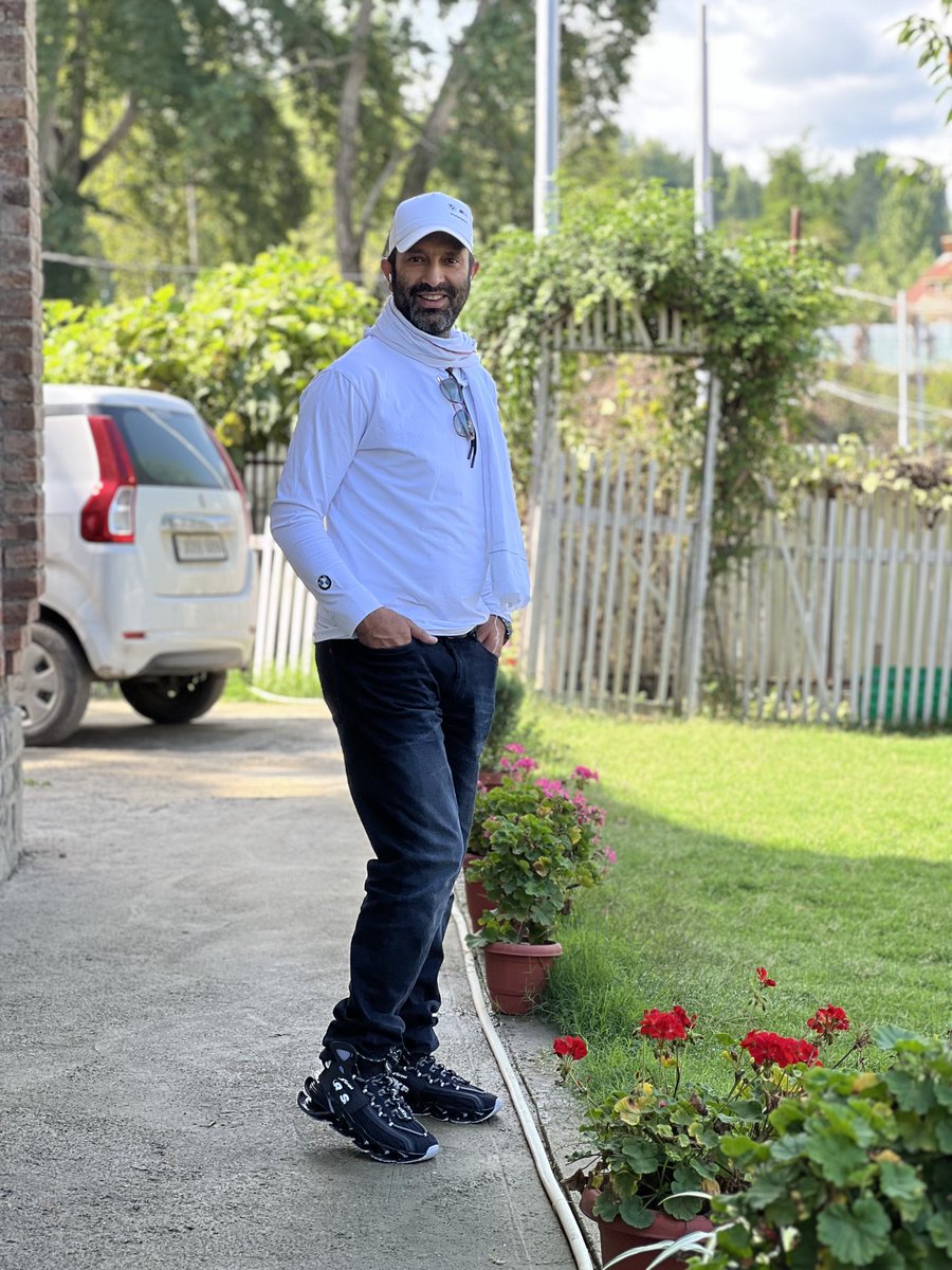 _imran_kashmiri's tweet image. Fida Firdous bridges the gap between cultures through his literary initiatives.With Fida Firdous’s efforts, art from the valley has reached international stages.Fida Firdous encourages youth to make meaningful contributions to society.
#kashmirWithKWA #NewKashmir #FidaFirdous