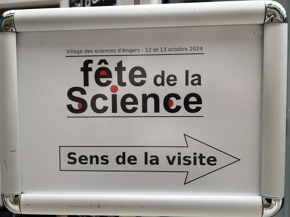 IAEAngers's tweet photo. La @FeteScience à @Angers ce week-end avec participation de @PantinSohier de l’#iaeangers et @fnythomas de @Polytech_Angers, membres du #GRANEM, sur un stand offrant une #expérience de #VR
@UnivAngers 
@IAEFRANCE https://t.co/hSMaP5xRen