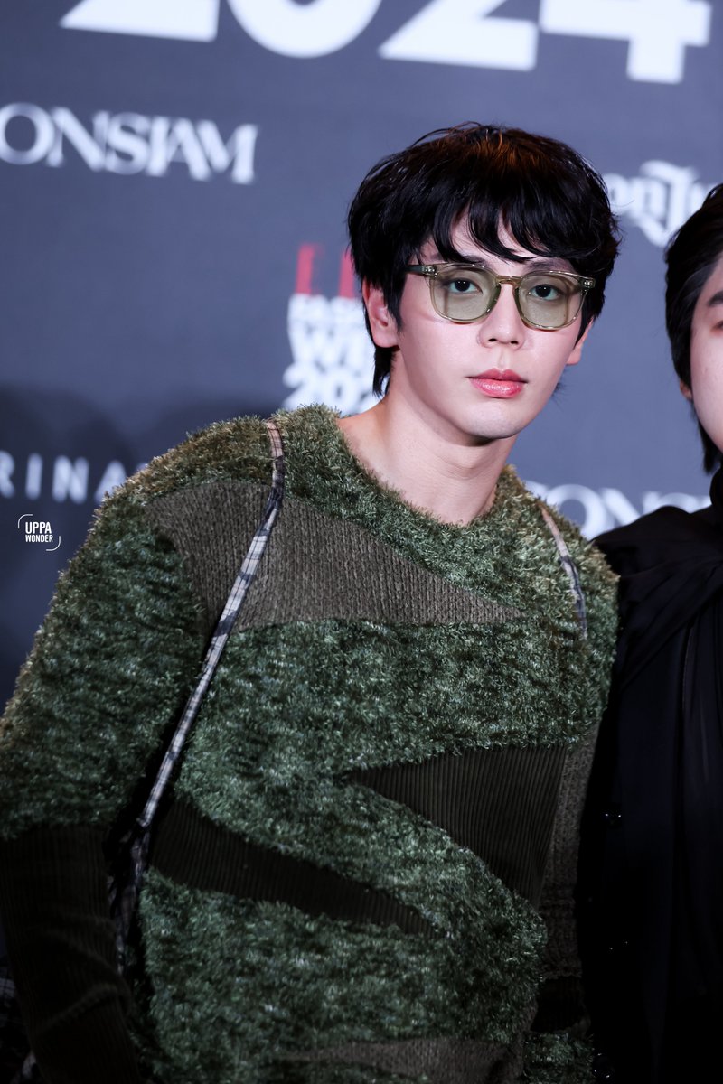 หล่อมากค้าบบบบ 🤩

#EFW2024 #ICONSIAM #ELLEFashionWeek2024
#uppoompat <a href="/uppoompat/">uppoompat</a>