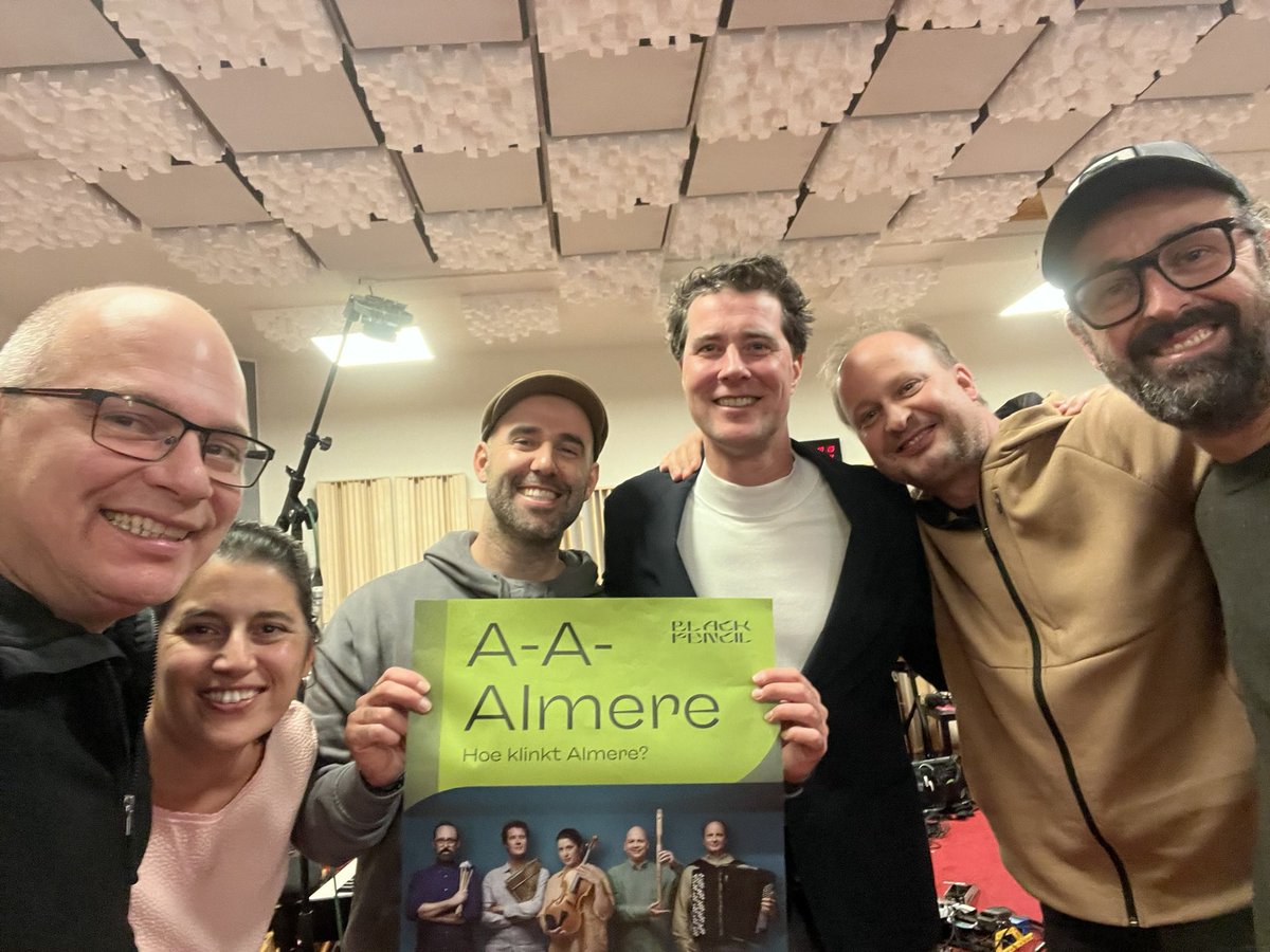 Ensemble Black Pencil tweet media