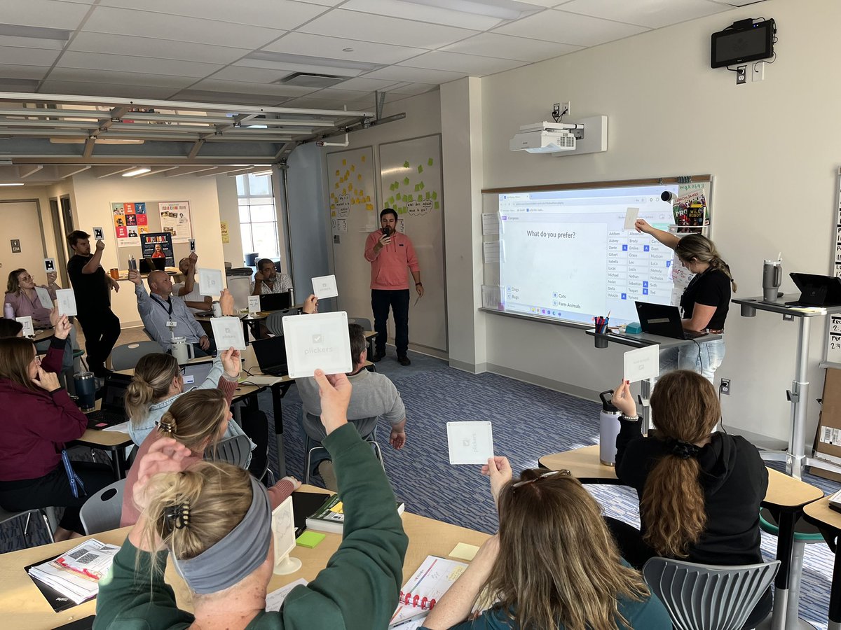 St. Geneviève Catholic School tweet media