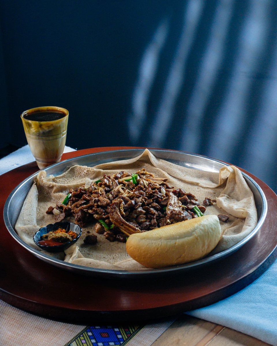 bilalfirde's tweet photo. From childhood memories to an expanded vision. Capturing these colorful dishes for Ayu Team Café, a restaurant that shaped my love for food and photography. It’s more than just a meal it’s a story of tradition and growth 

#ethiopianfood 
 #FoodPhotography #culture https://t.co/50z74cdKv3