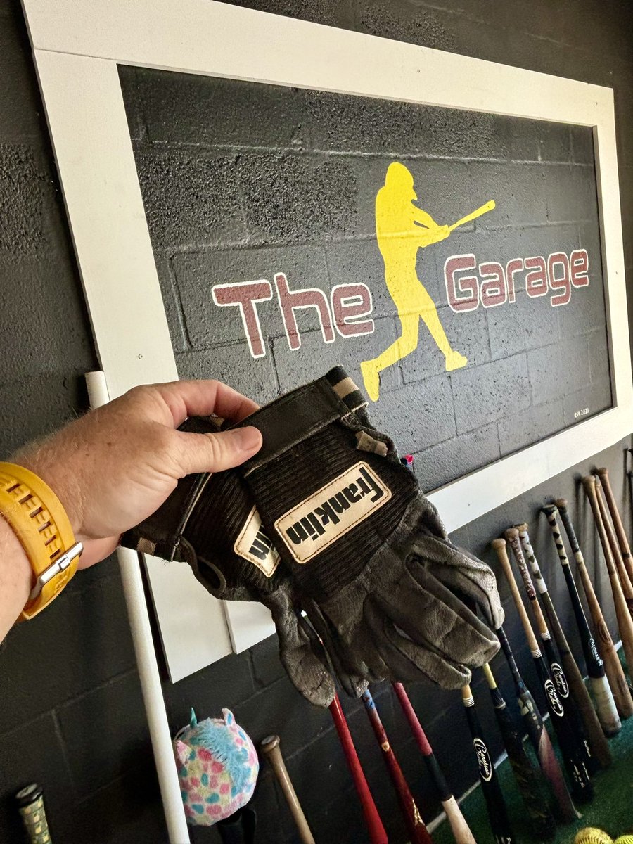 Matthew Hallock (@mhallock23) on Twitter photo 1988 <a href="/FranklinSports/">Franklin Sports</a> batting gloves I wore during my @colonie_little_league playing days.
36 years I have been wearing #franklin gloves.
#trusted #bestinthebusiness 1988 <a href="/FranklinSports/">Franklin Sports</a> batting gloves I wore during my @colonie_little_league playing days.
36 years I have been wearing #franklin gloves.
#trusted #bestinthebusiness