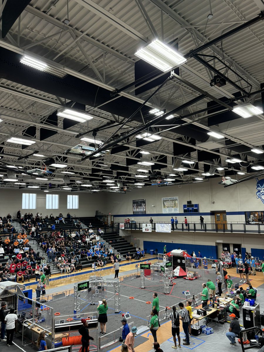 RoboticsDreher's tweet image. We are back for the 13th South Carolina Robotics Invitational and Workshops (SCRIW).  We have teams from SC, GA, and NC.  Come on out to Dreher anytime today to watch the action, or watch from home on our livestream:

m.youtube.com/watch?v=y-YcUL…