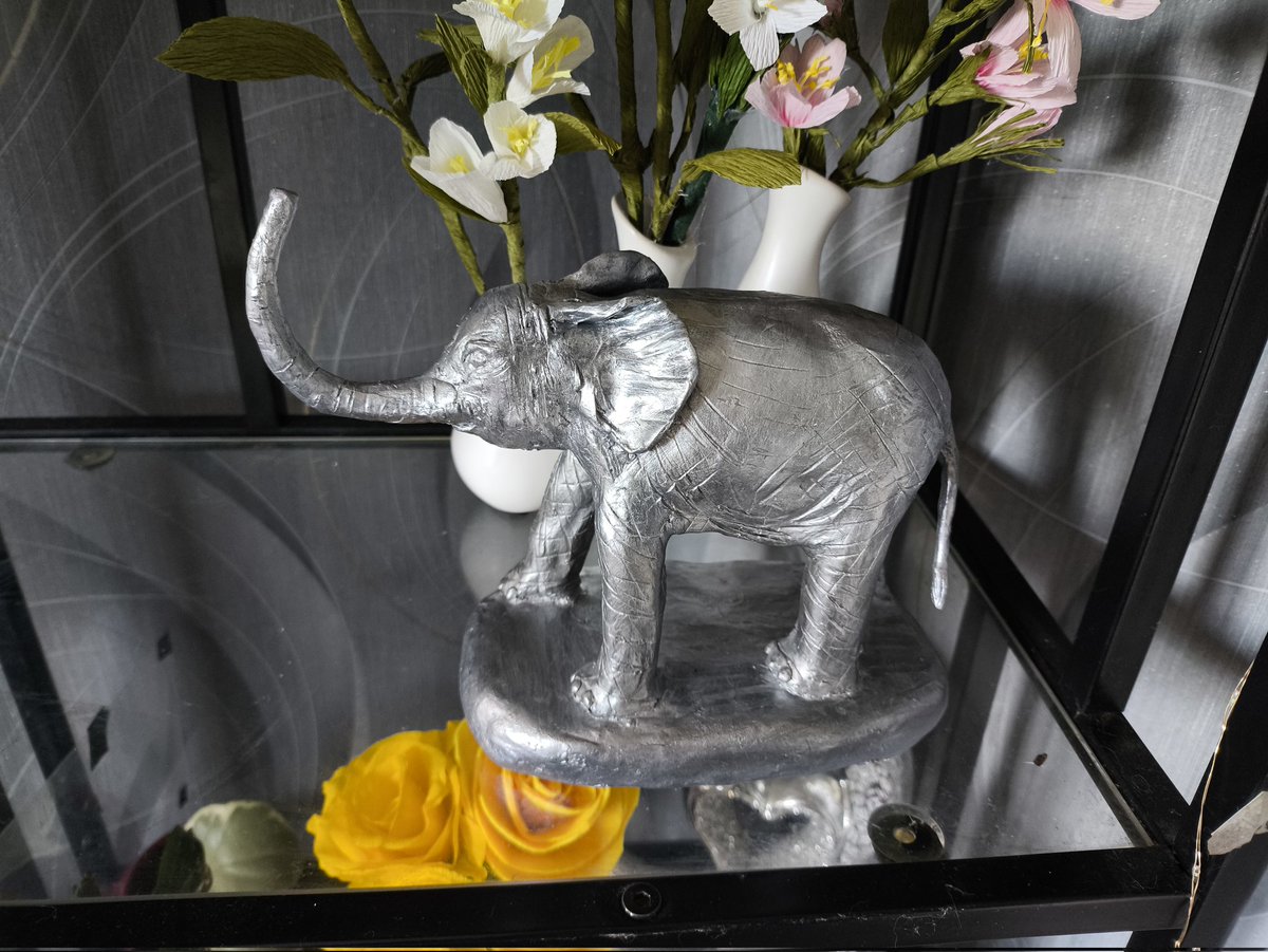 KiitchiArt's tweet photo. Quelque chose d'un peu différent, une #statue d'un #elephant
#sculpture #decoration #art #painting #animals #peinture #sculp #modelage https://t.co/VVfTRd7Ixq