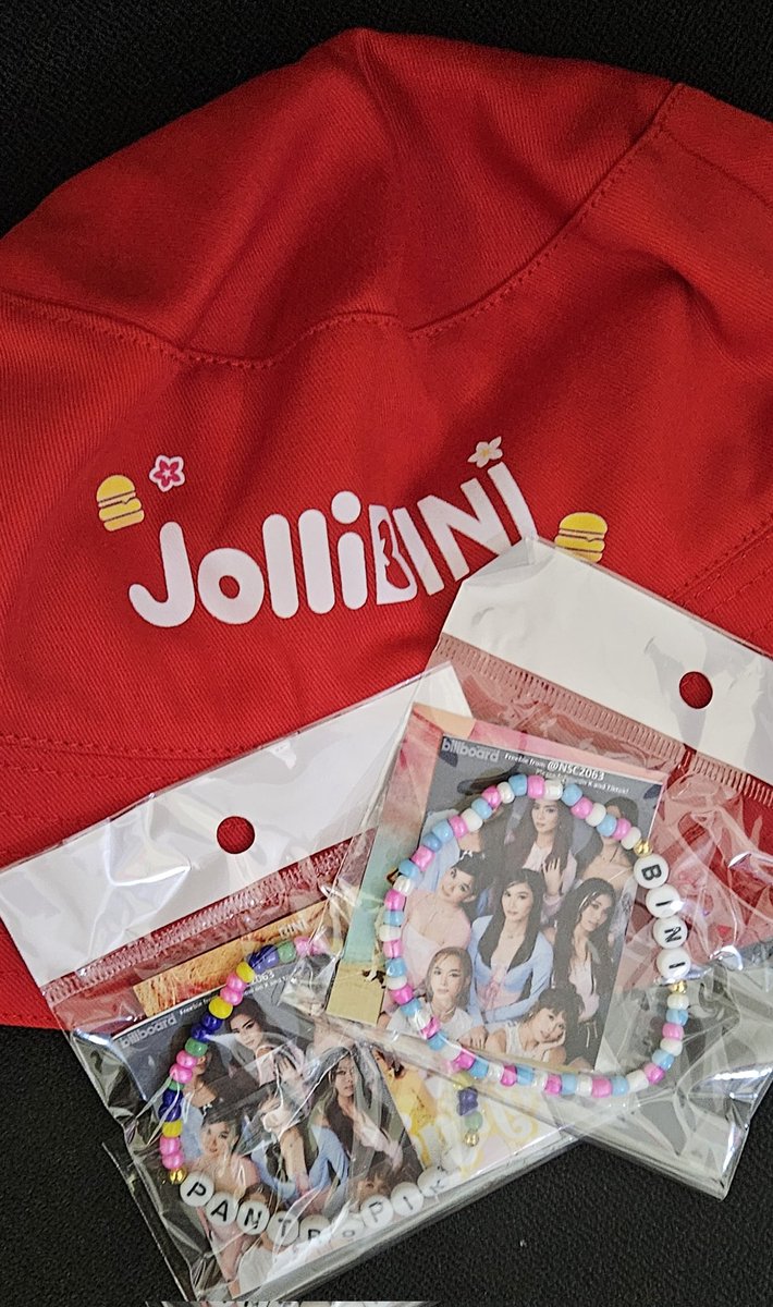 NSC2063's tweet photo. Giving away this Jollibini hat (and 2 bracelets) to a follower when I reach 200 followers. Just follow + like and RT π₯°
Also, just prepared the bracelets for giveaway during BBPH event π see you! #billboardmainstage #BillboardPhilippines #jollibini #bini wts wtb lfs lfb #FREE https://t.co/b1mQWXdEyc
