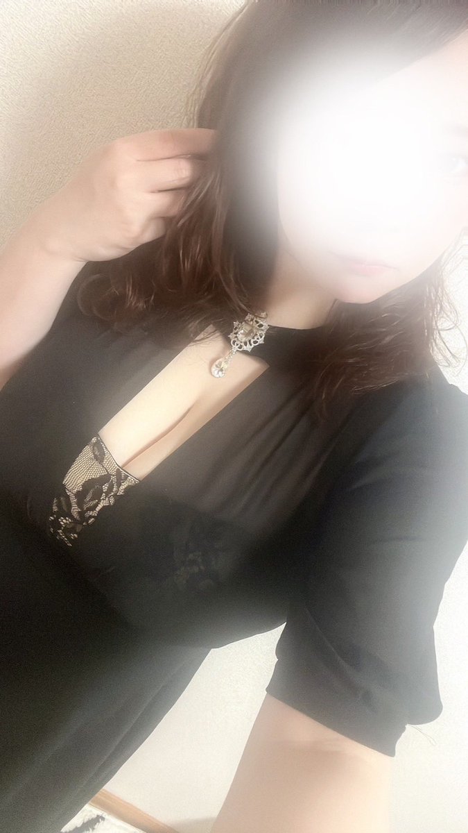 こんばんは🫶

たくさんの指名、ご予約ありがとうございました😌💓

たくさんおっぱいを褒めていただけて
ルンルンです🥰

明日もふわふわおっぱいでお待ちしております😆💕

 #E・OVER
 #日本橋
 #メンズエステ