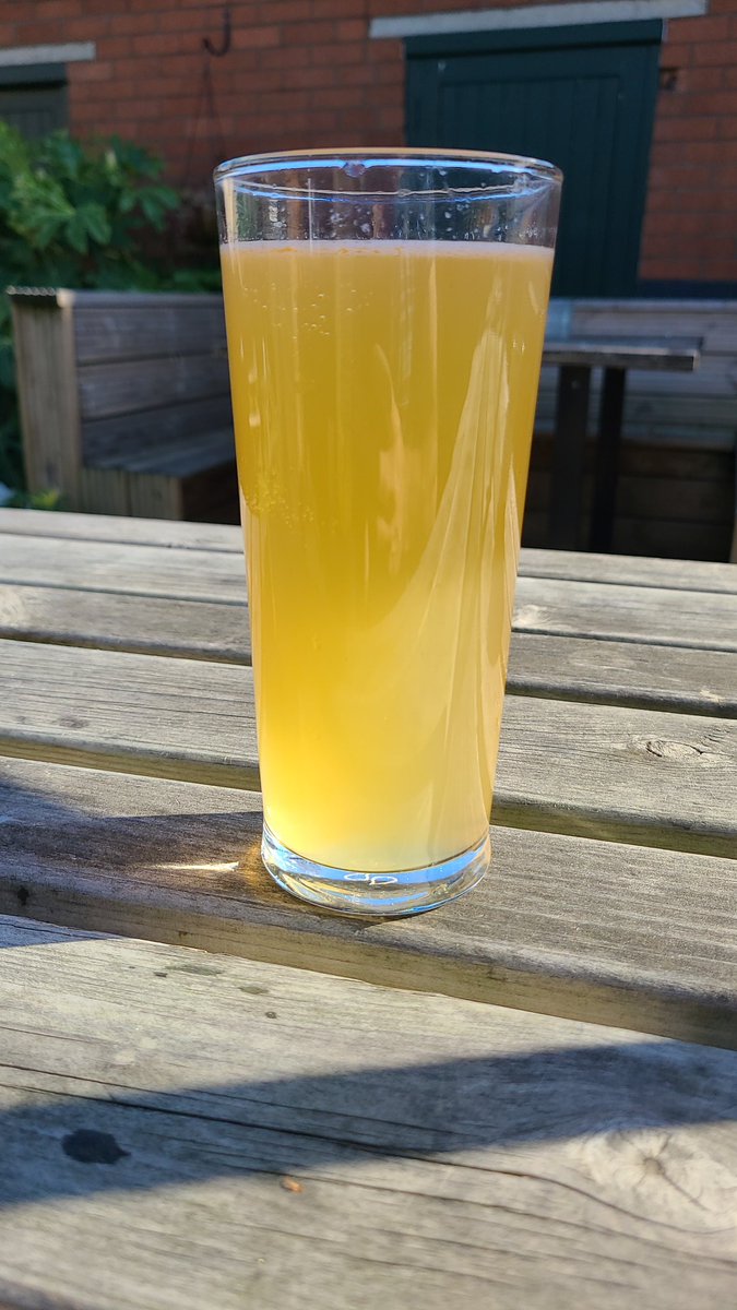 The Cider Blog (@theciderblog) on Twitter photo Sunshine π βοΈ
Kids-free βοΈ
Drinking a <a href="/IfordCider/">Iford Cider</a> New Tradition βοΈ
Today is going to be a good day π» #realcider Sunshine π βοΈ
Kids-free βοΈ
Drinking a <a href="/IfordCider/">Iford Cider</a> New Tradition βοΈ
Today is going to be a good day π» #realcider