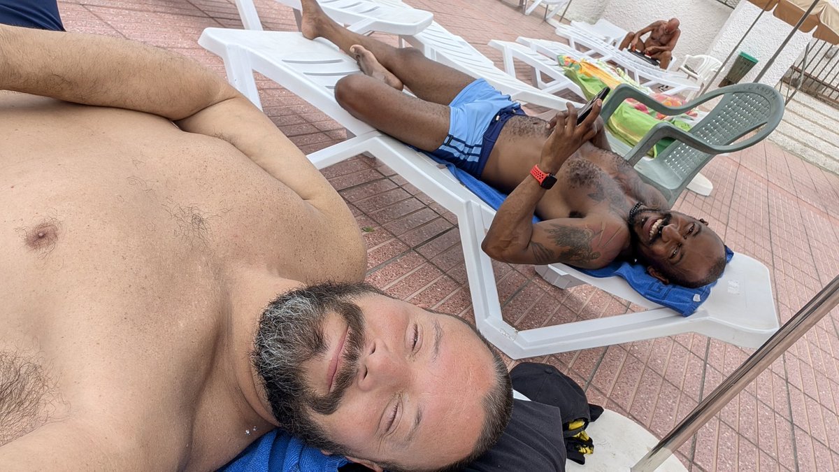 Final pool dip in Gran Canaria before heading to the airport