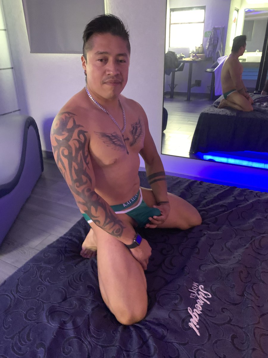 Alexvrgonsingle's tweet photo. https://t.co/xgTgvjwmDG https://t.co/Z4qS6mek1a