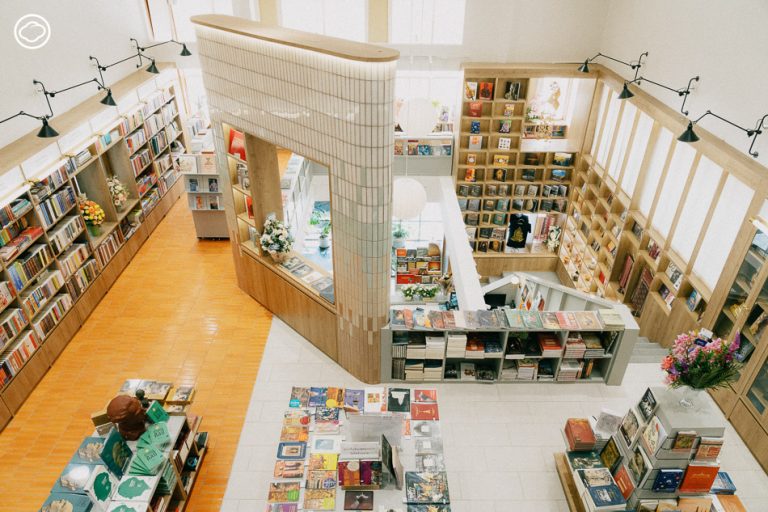 readthecloud's tweet photo. หากคุณคือคนที่รักบรรยากาศร้านหนังสือ คอลัมน์ #ShareLocation ขอพาเพื่อนนักอ่านไป #ร้านหนังสือริมขอบฟ้า คุยกับ อมร ทองธิว เจ้าของร้าน เล่าเรื่องการเดินทางของร้านหนังสือที่คำนึงถึงผู้ใช้งานทุกคน และตั้งใจให้เป็นศูนย์รวมกิจกรรมต่าง ๆ #TheCloud
https://t.co/crLRgPaEFx https://t.co/bZ7Aou3OSw