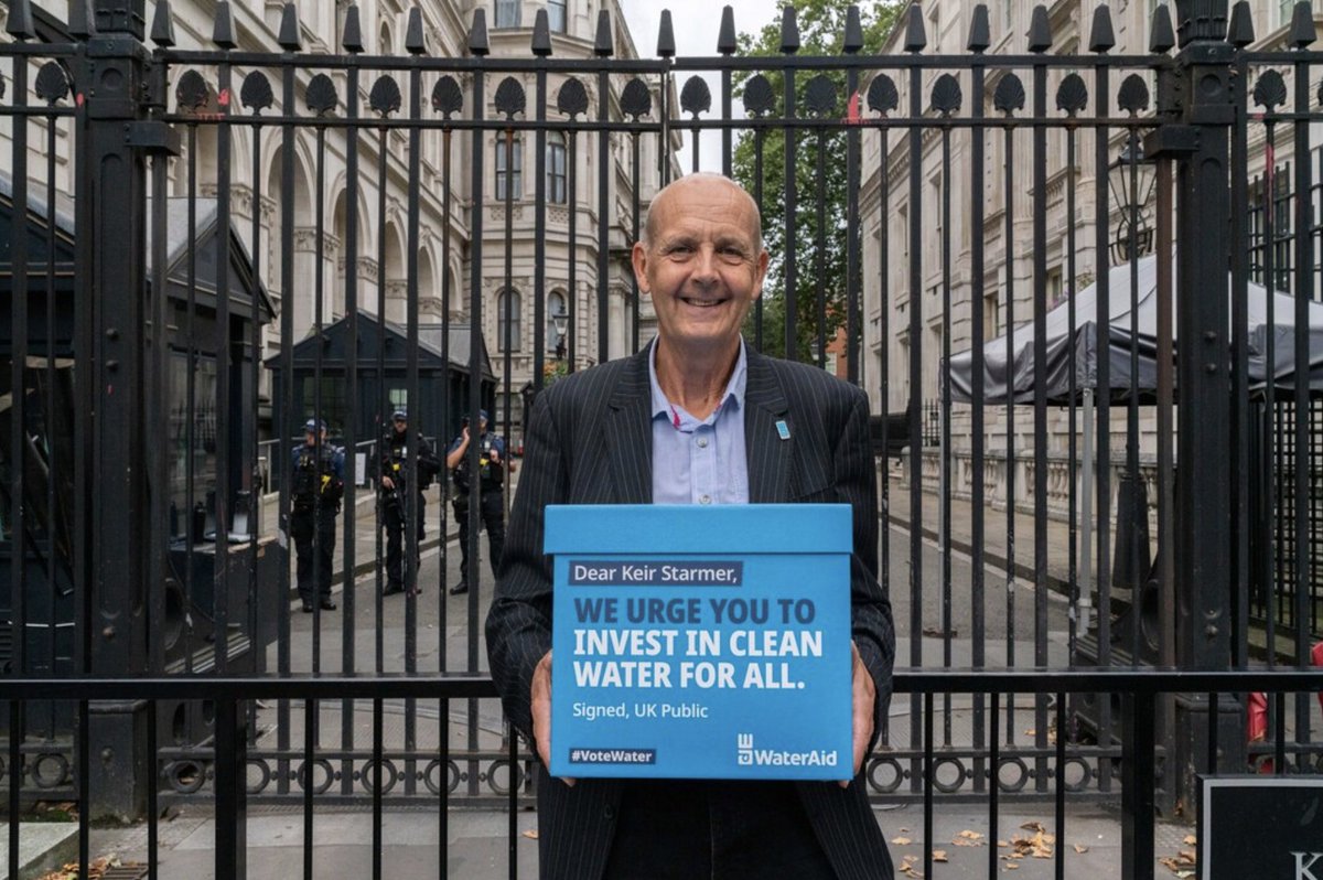 This week's Star Supporter is Bob, who joined us at Downing Street to deliver an important message to the government...

It's time to invest in clean water for all.

Bob is part of our speaker network, travelling across the country to educate groups about our life-saving work 💙