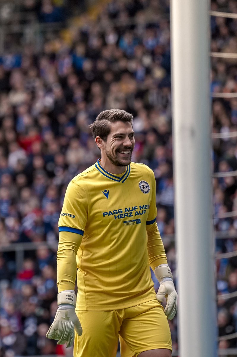 arminia's tweet image. Es geht los! 🤩⚽️

#immerdabei