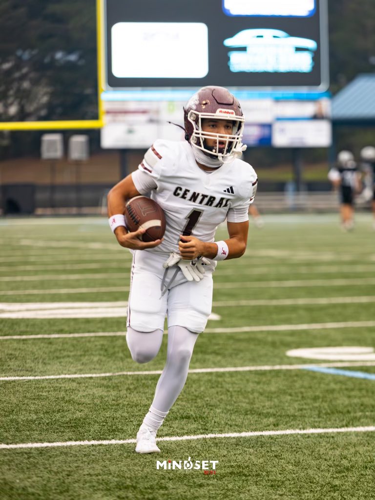 Central Football (@lionstrongfb) on Twitter photo 🚨Recruit Spotlight🚨
2026 WR Avery Tanner
4.0 GPA
<a href="/Averytanner_2/">Avery Tanner</a>
🎥 hudl.com/v/2Q6nVj
<a href="/RecruitGeorgia/">Recruit Georgia</a> <a href="/BigFaceSportss/">BigFaceSports, (Recruiting & Scouting)</a> <a href="/NwGaFootball/">NwGa Football</a> <a href="/ChadSimmons_/">ChadSimmons</a> 🚨Recruit Spotlight🚨
2026 WR Avery Tanner
4.0 GPA
<a href="/Averytanner_2/">Avery Tanner</a>
🎥 hudl.com/v/2Q6nVj
<a href="/RecruitGeorgia/">Recruit Georgia</a> <a href="/BigFaceSportss/">BigFaceSports, (Recruiting & Scouting)</a> <a href="/NwGaFootball/">NwGa Football</a> <a href="/ChadSimmons_/">ChadSimmons</a>