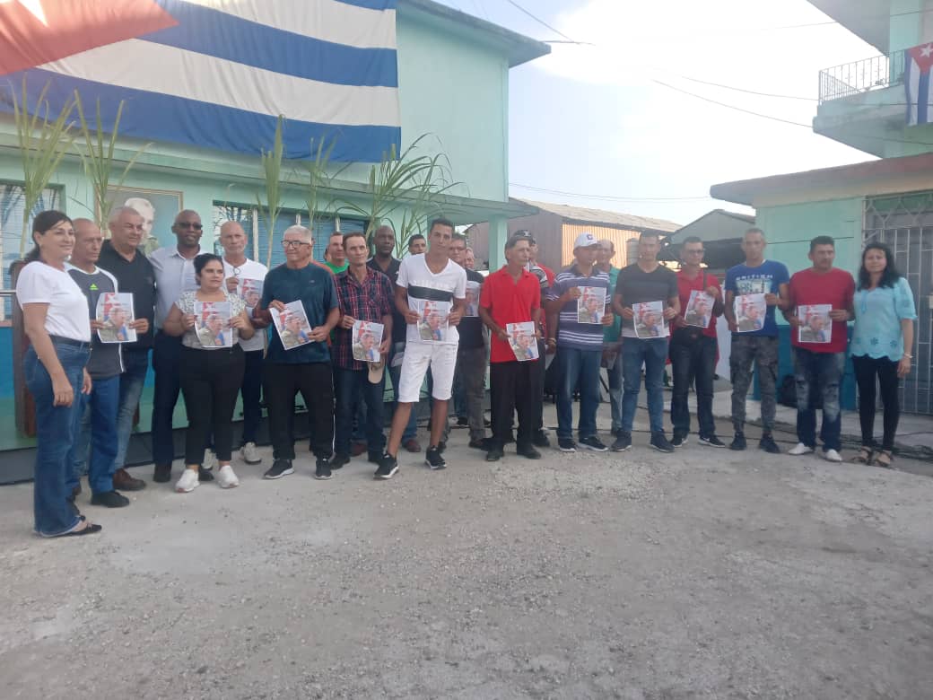 ManolihaHolguin's tweet photo. Acto de homenaje por el día del trabajador azucarero,celebrado en el central Fernando de Dios del municipio Báguanos , se estímulo resultados a colectivos y trabajadores, compromiso de hacer una Zafra eficiente,#HolguínSi https://t.co/hlyJnaqv3d